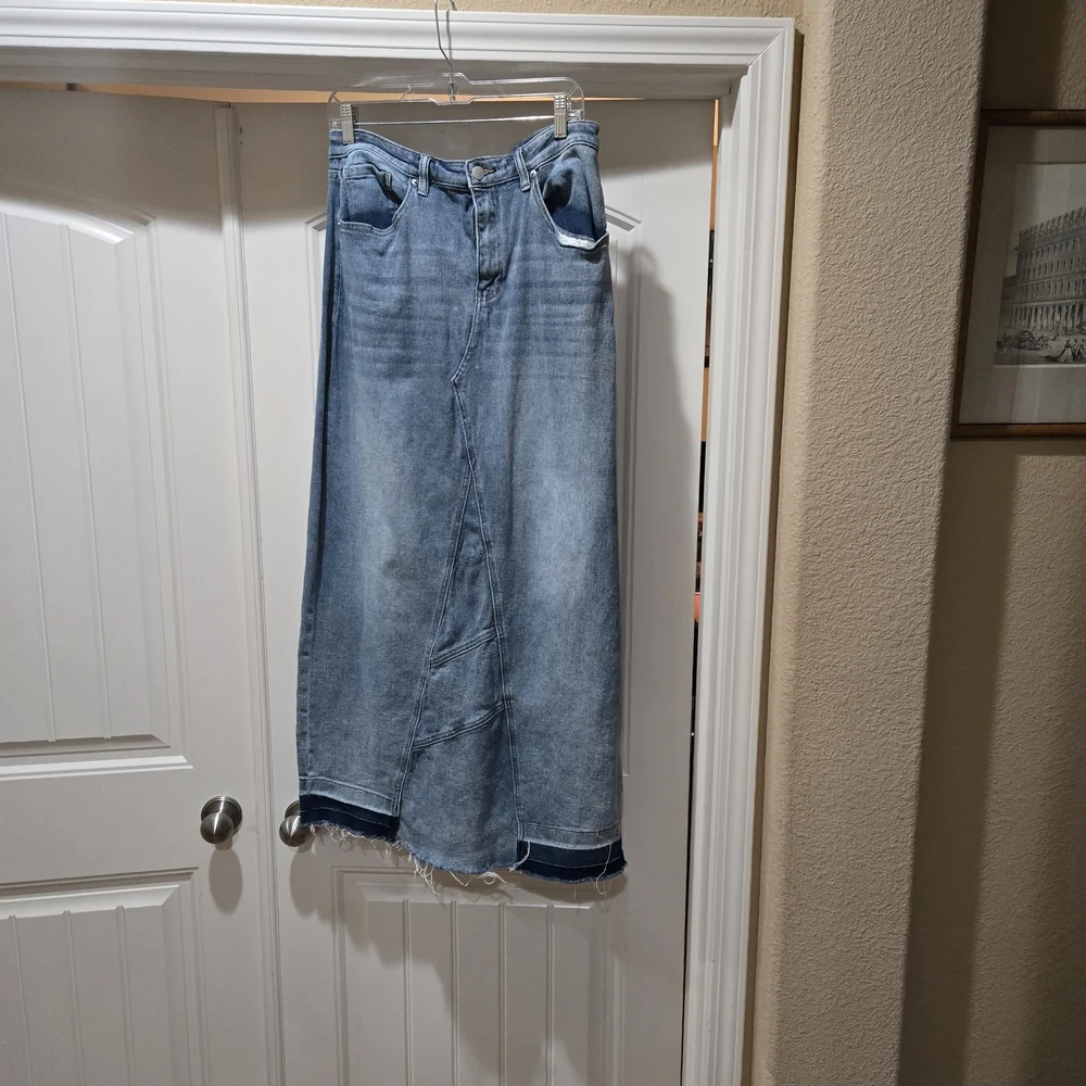 Fashion Nova Blue Maxi Denim Skirt Size XL EUC - Picture 2 of 13